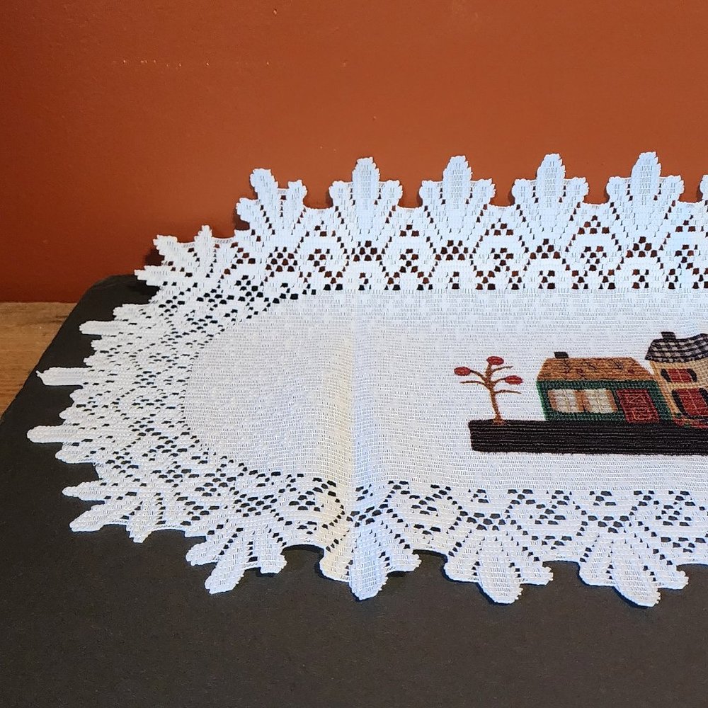 Heritage Lace Table Runner-House - Picture 4 of 4